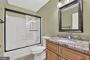128 Briarwood Ct, Sterling, VA 20164 - Photo 28
