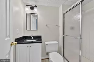 128 Briarwood Ct, Sterling, VA 20164 - Photo 34