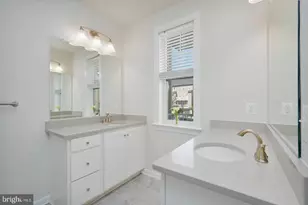20707 Heron Landing Dr, Sterling, VA 20166 - Photo 18