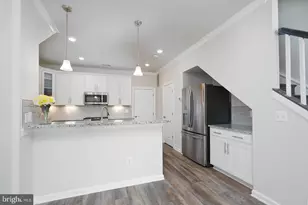 20707 Heron Landing Dr, Sterling, VA 20166 - Photo 10