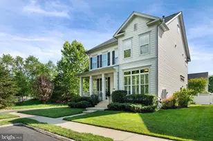 23414 Higbee Ln, Brambleton, VA 20148 - Photo 2