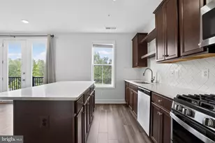 43242 Farringdon Sq, Broadlands, VA 20148 - Photo 18
