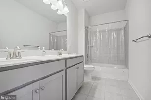 45117 Kincora Dr, Sterling, VA 20166 - Photo 18