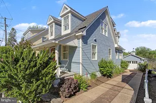4 Ayr St SW, Leesburg, VA 20175 - Photo 2