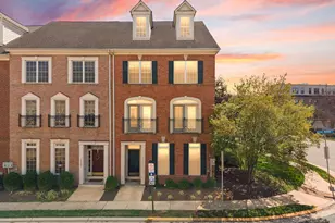 42465 Regal Wood Dr, Brambleton, VA 20148 - Photo 1