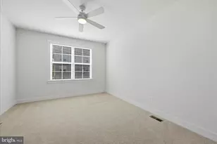18003 Lake Front Cir, Round Hill, VA 20141 - Photo 34