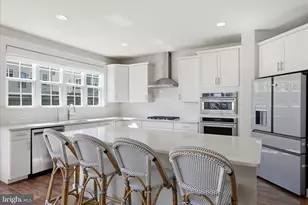 18003 Lake Front Cir, Round Hill, VA 20141 - Photo 22