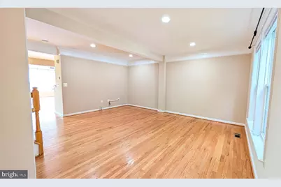 211 Shirley Square SE, Leesburg, VA 20175 - Photo 8