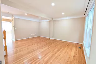 211 Shirley Square SE, Leesburg, VA 20175 - Photo 8