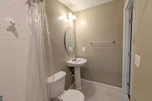 211 Shirley Square SE, Leesburg, VA 20175 - Photo 54