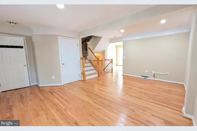 211 Shirley Square SE, Leesburg, VA 20175 - Photo 4