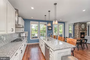 24846 Somerby Dr, Chantilly, VA 20152 - Photo 10