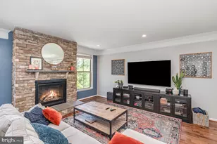 24846 Somerby Dr, Chantilly, VA 20152 - Photo 8