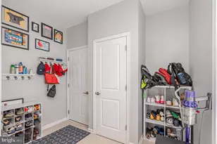 24846 Somerby Dr, Chantilly, VA 20152 - Photo 12