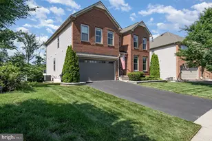 24846 Somerby Dr, Chantilly, VA 20152 - Photo 4
