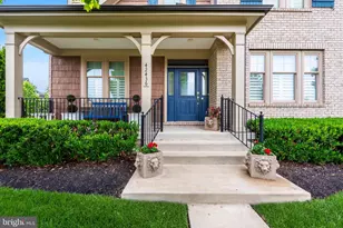 42436 Myan Gold Dr, Brambleton, VA 20148 - Photo 4