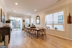 19006 Coral Reef Sq, Leesburg, VA 20176 - Photo 8
