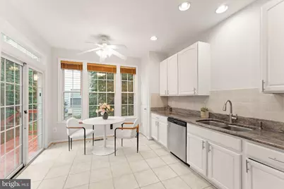 47779 Scotsborough, Sterling, VA 20165 - Photo 16