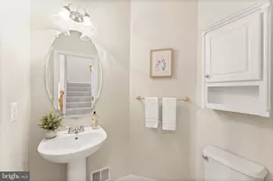 47779 Scotsborough, Sterling, VA 20165 - Photo 18