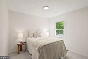 104 Briarwood Ct, Sterling, VA 20164 - Photo 40