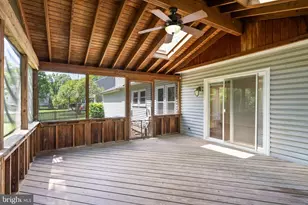 104 Briarwood Ct, Sterling, VA 20164 - Photo 20