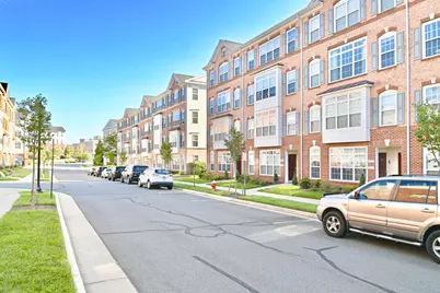 19251 Harlow Square, Leesburg, VA 20176 - Photo 2
