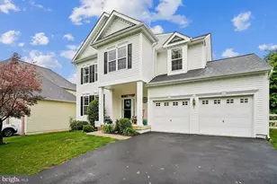 35551 Sarasota St, Round Hill, VA 20141 - Photo 2