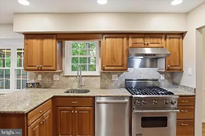 317 Cardinal Glen Circle, Sterling, VA 20164 - Photo 10