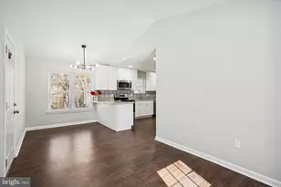 10 Red Wing Ct, Sterling, VA 20164 - Photo 6
