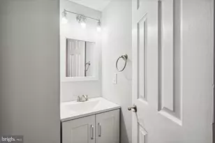 10 Red Wing Ct, Sterling, VA 20164 - Photo 14