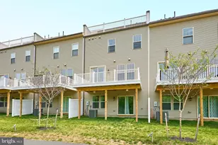1035 Venifena Terrace SE, Leesburg, VA 20175 - Photo 40