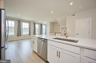 1035 Venifena Terrace SE, Leesburg, VA 20175 - Photo 12