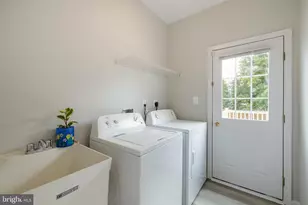 22829 Queensbridge Dr, Ashburn, VA 20148 - Photo 20