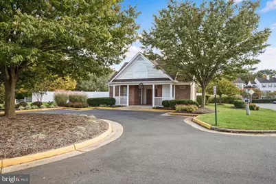 21843 Baldwin Square #301, Sterling, VA 20164 - Photo 2