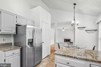 429 Deerpath Avenue SW, Leesburg, VA 20175 - Photo 6