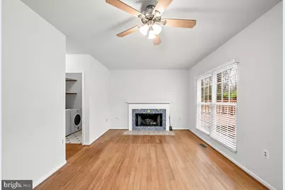 429 Deerpath Avenue SW, Leesburg, VA 20175 - Photo 8