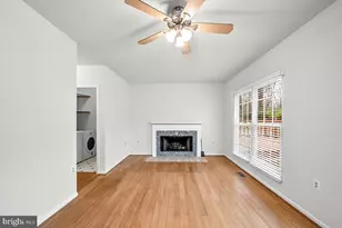429 Deerpath Ave SW, Leesburg, VA 20175 - Photo 8