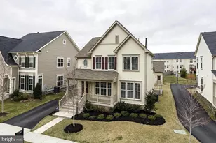 23417 Gardenwalk Dr, Ashburn, VA 20148 - Photo 1