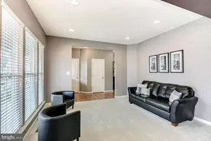 23417 Gardenwalk Dr, Ashburn, VA 20148 - Photo 16