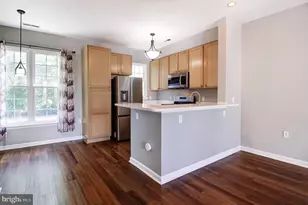 23014 Fontwell Square, Sterling, VA 20166 - Photo 4