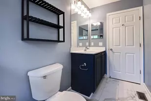 23014 Fontwell Square, Sterling, VA 20166 - Photo 16