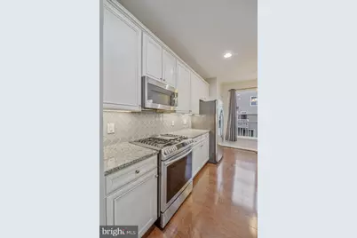 25218 Briargate Terrace, Chantilly, VA 20152 - Photo 12