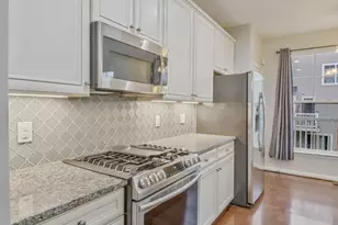 25218 Briargate Terrace, Chantilly, VA 20152 - Photo 12