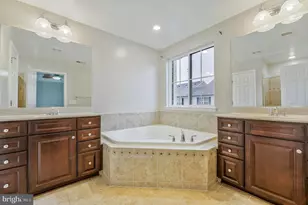 25218 Briargate Terrace, Chantilly, VA 20152 - Photo 20
