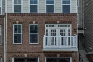 43369 Town Gate Square, Chantilly, VA 20152 - Photo 4
