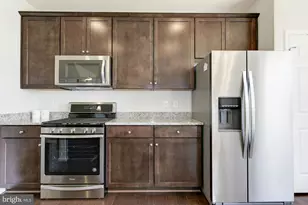 43369 Town Gate Square, Chantilly, VA 20152 - Photo 18