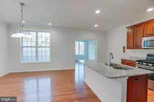 43289 Mitcham Square, Ashburn, VA 20148 - Photo 2