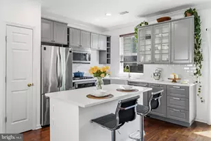 21843 Kelsey Square, Ashburn, VA 20147 - Photo 6