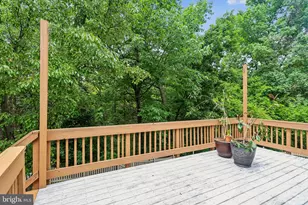21745 Regents Park Cir, Sterling, VA 20166 - Photo 8