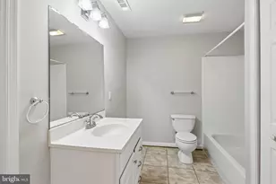 21745 Regents Park Cir, Sterling, VA 20166 - Photo 78